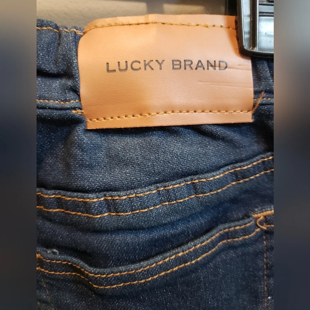 Lucky Brand Dark Wash Pull-on Jeans, size 8
